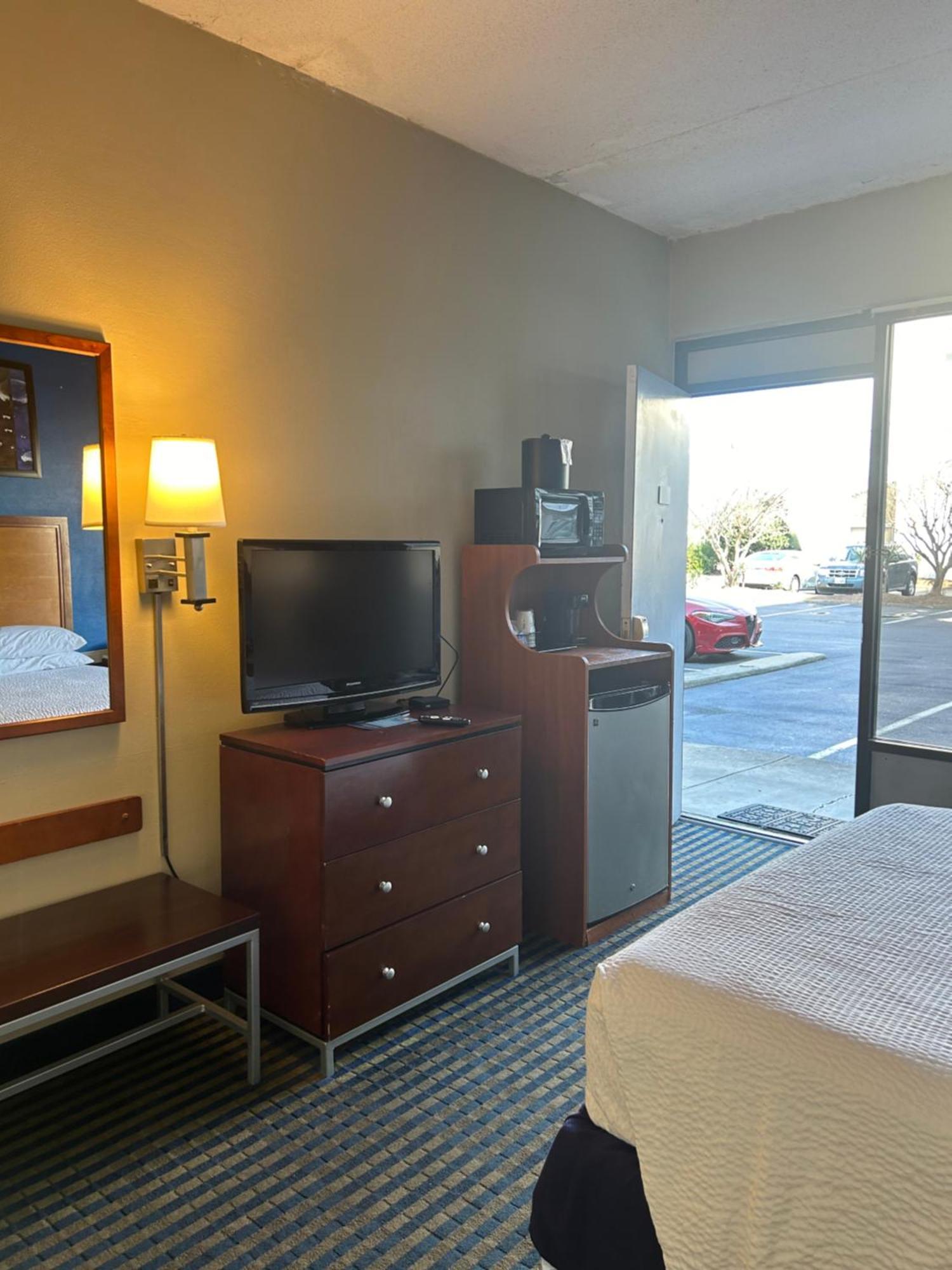 Days Inn By Wyndham Virginia Beach At The Beach Zewnętrze zdjęcie