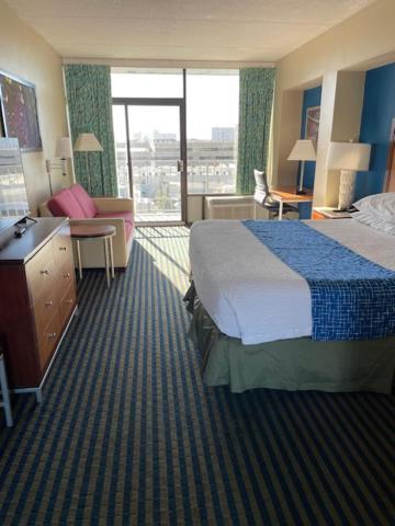 Days Inn By Wyndham Virginia Beach At The Beach Zewnętrze zdjęcie